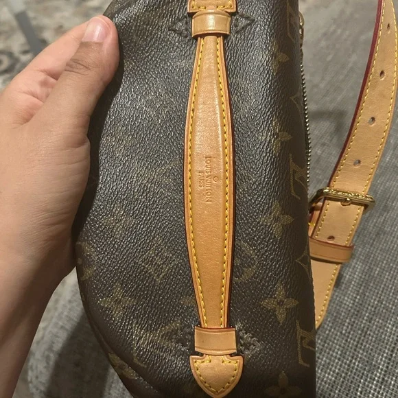 Louis Vuitton Brown Monogram Bumbag!! - Picture 10 of 11